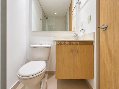 Apartamento de 3 alcobas en venta en San Jose, Sabaneta, 63 m² · foto 9 de 11