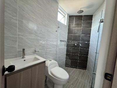 Apartaestudio en venta en Av Las Vegas, Sabaneta, 27 m² · foto 7 de 9