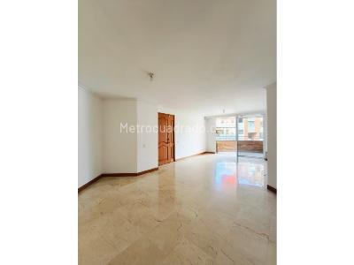 Apartamento de 4 alcobas en venta en Laureles Estadio, Medellín, 123 m² · foto 11 de 15