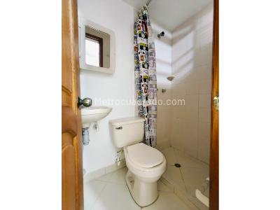 Apartamento de 4 alcobas en venta en Laureles Estadio, Medellín, 123 m² · foto 7 de 15