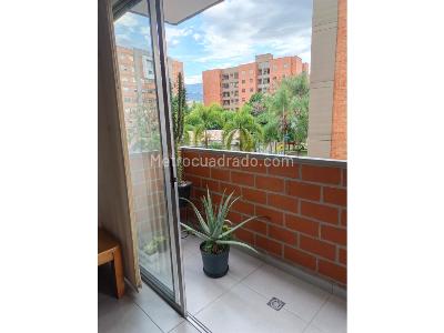 Apartamento de 2 alcobas en venta en Jardines, Envigado, 75 m² · foto 2 de 19