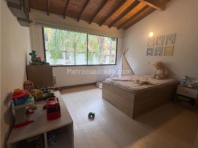 Casa de 3 alcobas en venta en Cumbres, Envigado, 176 m² · foto 19 de 20