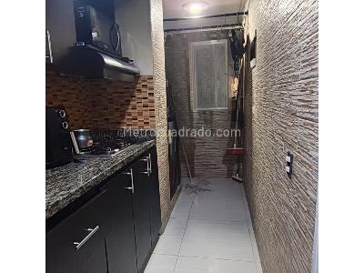 Apartamento de 3 alcobas en venta en Cabecera San Antonio De Prado, Medellín, 55 m² · foto 2 de 18