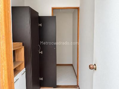 Casa de 4 alcobas en venta en Primavera, Envigado, 135 m² · foto 8 de 16