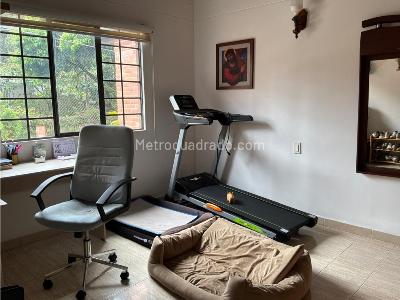 Casa de 4 alcobas en venta en Primavera, Envigado, 135 m² · foto 10 de 16