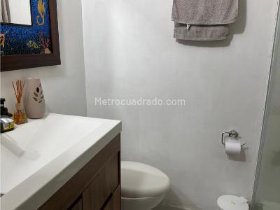 Casa de 4 alcobas en venta en Primavera, Envigado, 135 m² · foto 14 de 16