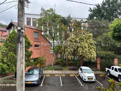 Casa de 4 alcobas en venta en Primavera, Envigado, 135 m² · foto 16 de 16
