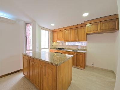 Apartamento de 3 alcobas en venta en Conquistadores, Medellín, 100 m² · foto 5 de 20
