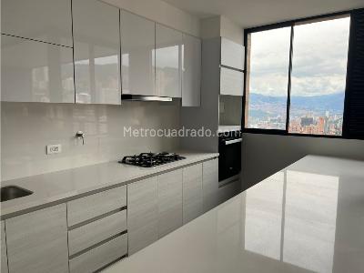 Apartamento de 2 alcobas en arriendo en El Poblado, Medellín, 95 m² · foto 3 de 20