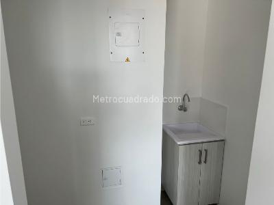 Apartamento de 2 alcobas en arriendo en El Poblado, Medellín, 95 m² · foto 14 de 20