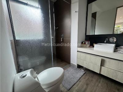 Apartamento de 3 alcobas en venta en Loma Benedictinos, Envigado, 180 m² · foto 13 de 18