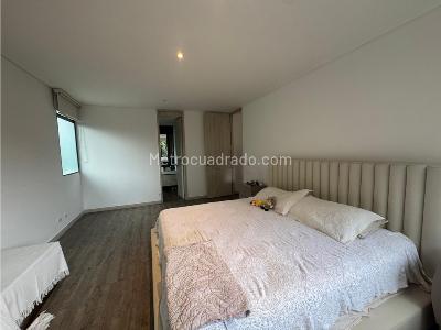 Apartamento de 3 alcobas en venta en Loma Benedictinos, Envigado, 180 m² · foto 14 de 18