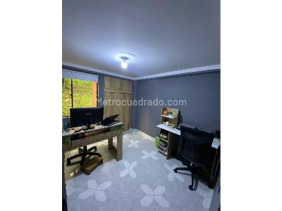 Apartamento de 3 alcobas en venta en El Salado, Medellín, 67 m² · foto 18 de 20