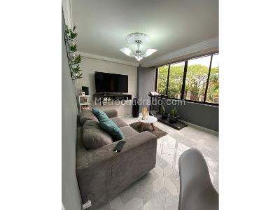 Apartamento de 3 alcobas en venta en El Salado, Medellín, 67 m² · foto 2 de 20