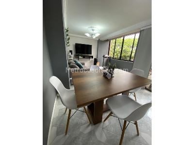 Apartamento de 3 alcobas en venta en El Salado, Medellín, 67 m² · foto 3 de 20