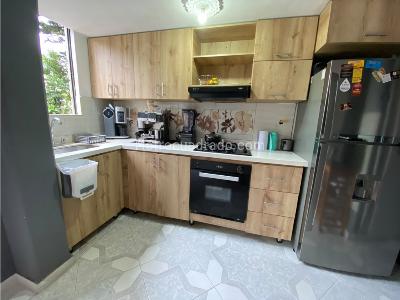 Apartamento de 3 alcobas en venta en El Salado, Medellín, 67 m² · foto 4 de 20