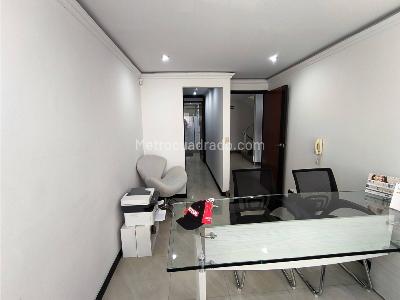 Casa de 4 alcobas en venta en Modelia, Bogotá, 400 m² · foto 17 de 20