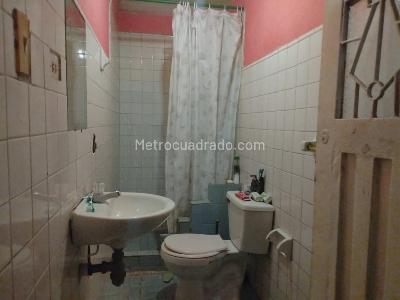 Casa de 5 alcobas en venta en El Rubi, Bogotá, 208 m² · foto 2 de 7