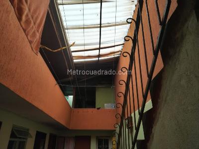 Casa de 5 alcobas en venta en El Rubi, Bogotá, 208 m² · foto 6 de 7