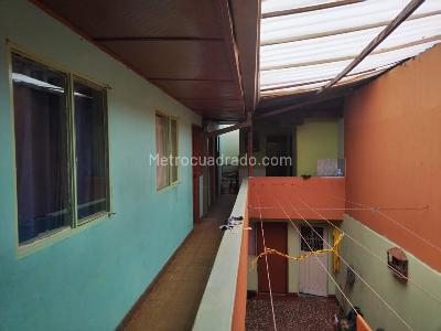 Casa de 5 alcobas en venta en El Rubi, Bogotá, 208 m² · foto 7 de 7