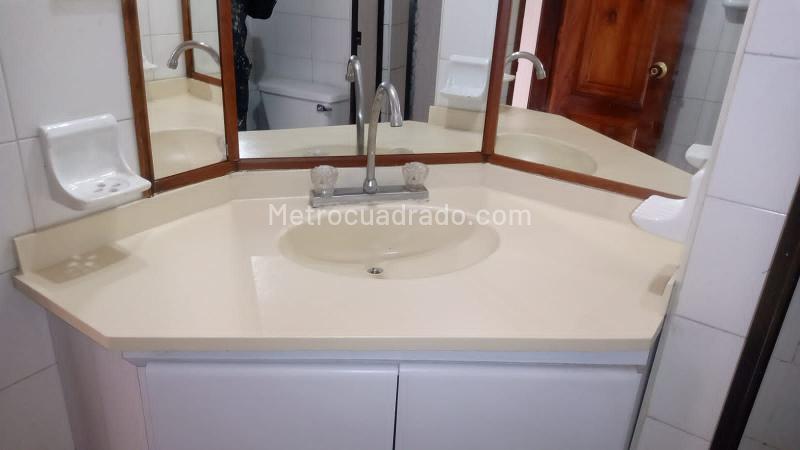 Apartamento en Arriendo, SANTA TERESITA, Bogotá D.C. - Widok 5