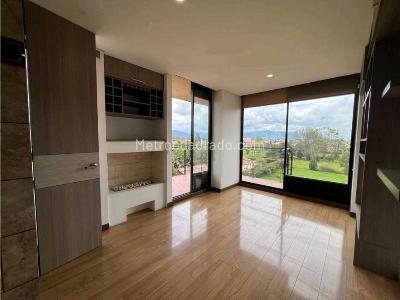 Apartamento en venta en Delicias, Chía · foto 2 de 16