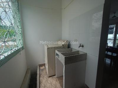 Casa de 5 alcobas en venta en Miraflores, Girardot, 140 m² · foto 7 de 17