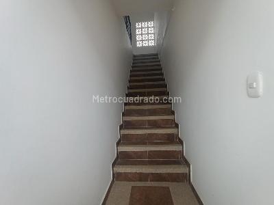 Casa de 5 alcobas en venta en Miraflores, Girardot, 140 m² · foto 8 de 17
