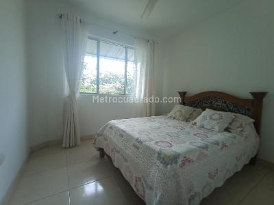 Casa de 5 alcobas en venta en Miraflores, Girardot, 140 m² · foto 12 de 17