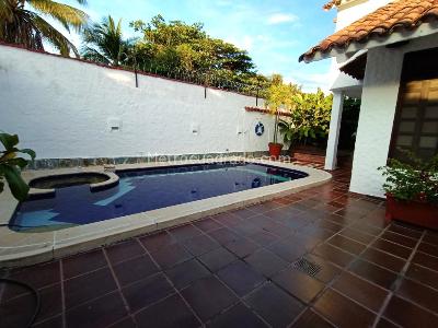 Casa de 4 alcobas en venta en Bavaria, Girardot, 265 m² · foto 4 de 20