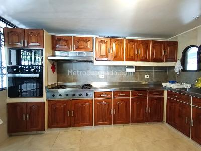 Casa de 4 alcobas en venta en Bavaria, Girardot, 265 m² · foto 11 de 20