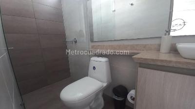 Casa de 4 alcobas en venta en El Peñon, Girardot, 220 m² · foto 9 de 20