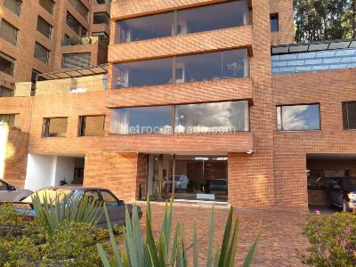 Apartamento en venta en Chico Alto, Bogotá · foto 2 de 15
