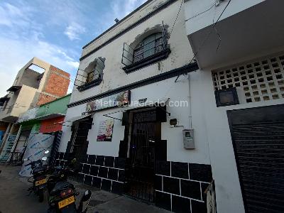 Casa de 3 alcobas en venta en Sin Barrio, Girardot, 159 m² · foto 3 de 8