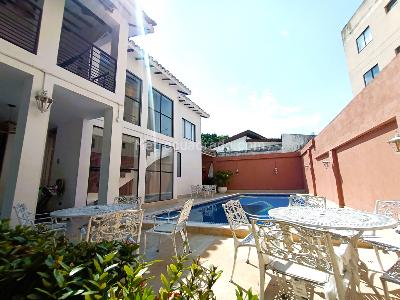 Casa de 4 alcobas en venta en Girardot, Girardot, 420 m² · foto 3 de 20