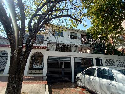 Casa de 4 alcobas en venta en Girardot, Girardot, 420 m² · foto 4 de 20
