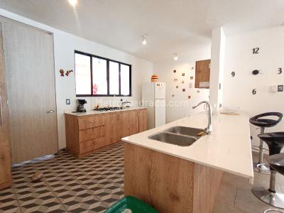 Casa de 4 alcobas en venta en Girardot, Girardot, 420 m² · foto 8 de 20