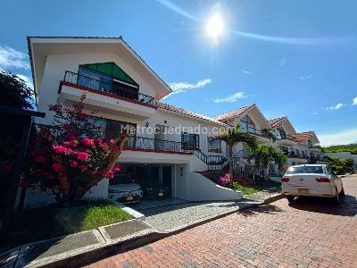 Casa de 5 alcobas en venta en Girardot, Girardot, 249 m² · foto 2 de 20