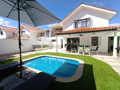 Casa de 5 alcobas en venta en Girardot, Girardot, 249 m² · foto 3 de 20
