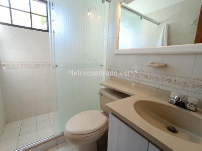 Casa de 5 alcobas en venta en Girardot, Girardot, 249 m² · foto 15 de 20