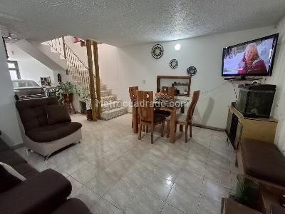 Casa de 5 alcobas en venta en Santa Matilde, Bogotá, 298 m² · foto 10 de 15