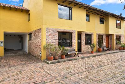 Casa en venta en Cajica, Cajicá · foto 2 de 20
