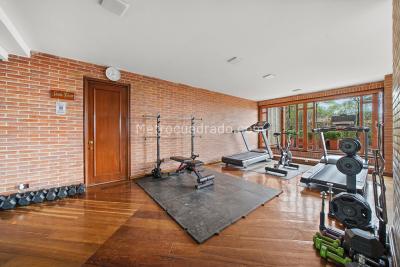 Apartamento de 4 alcobas en arriendo en Chico Alto, Bogotá, 400 m² · foto 18 de 20