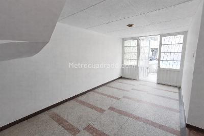 Casa en venta en Santa Isabel, Bogotá · foto 3 de 12