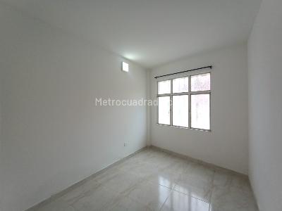 Casa de 5 alcobas en venta en Miraflores, Girardot, 200 m² · foto 11 de 20