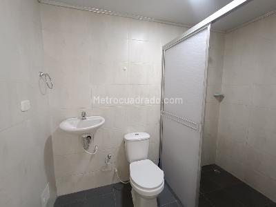 Casa de 5 alcobas en venta en Miraflores, Girardot, 200 m² · foto 13 de 20