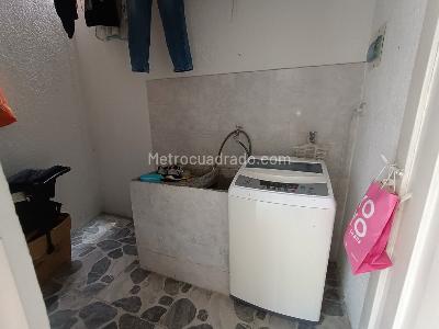 Casa de 5 alcobas en venta en Miraflores, Girardot, 200 m² · foto 17 de 20