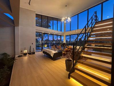 Casa de 4 alcobas en venta en Club San Jacinto, Chía, 378 m² · foto 4 de 19