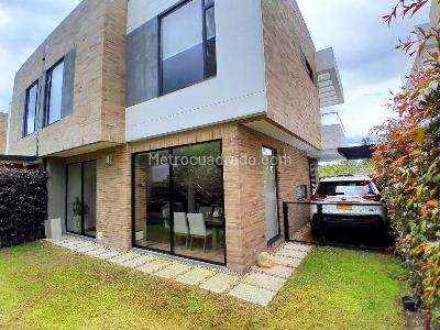 Casa de 3 alcobas en venta en Bojaca, Chía, 153 m² · foto 2 de 20