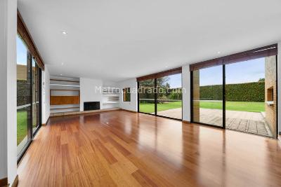 Casa de 3 alcobas en venta en Hacienda Fontanar, Chía, 260 m² · foto 2 de 17